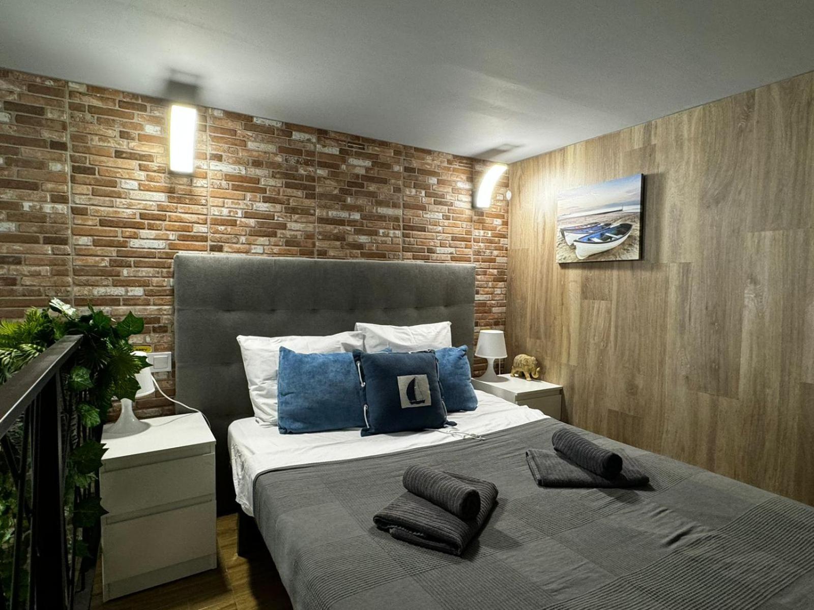 Nou Benicalap Luxury Apart Aparthotel Valencia Exteriör bild